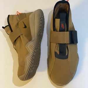 Nike Men's Nikelab Acg 07 Kmtr Khaki beige size 10